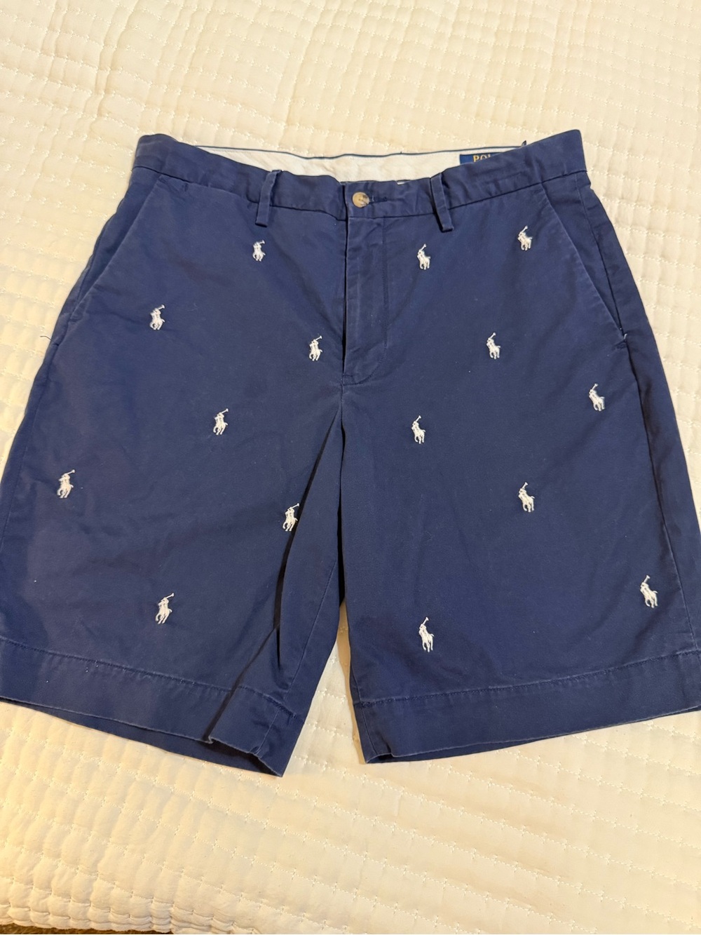 Men’s Polo Ralph Lauren all-over pony embroidered chino shorts. Sz 32